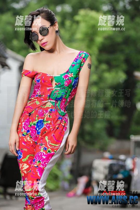 AISS爱丝(钻石版) - 直击陈雅漫女王写真全集：难道这才是我能拥有的一片领地？真希望我的床也是她的王座。