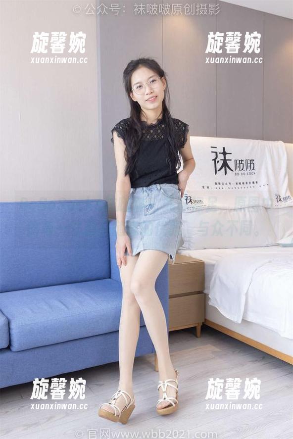 BoBoSocks袜啵啵-苏苏 BoBoSocks袜啵啵 - 苏苏裸足,原图中的每一寸都是随意的优雅,与众不同。