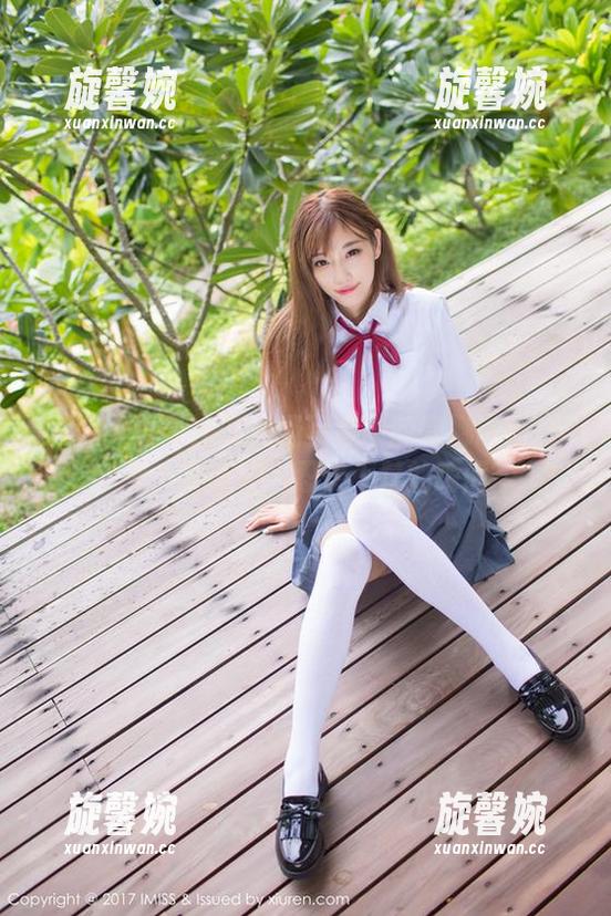 IMiss爱蜜社 - 免费写真中的莉娜lena夏天：那些让人忍俊不禁的瞬间