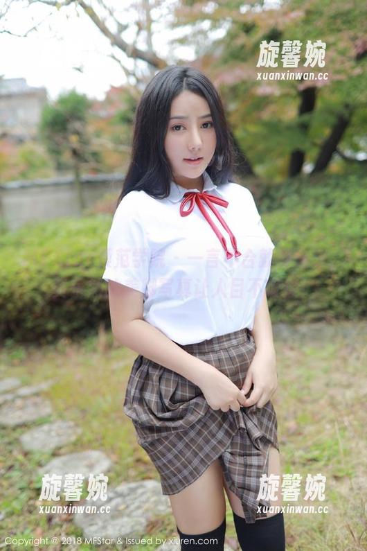 MFStar模范学院 - 一言不合就爱分享，黄乐然的美脚写真让人目不暇接！
