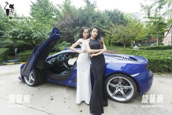 PDL潘多拉 - 看呀，陈雅漫与女友的无圣光写真，心里窝着一丝小期待，却又难以名状。