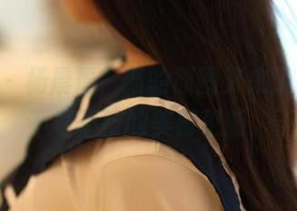 ROSI – 杨晨晨，新的原图又来了，真是不看不行的美脚更新。