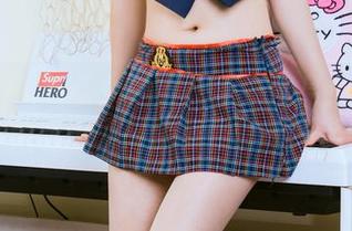 TouTiao头条女神 – 王紫琳健身辣妹图包：好像走进了某个奇怪的神秘派对？