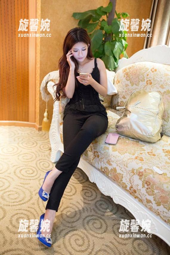 TuiGirl-潘娇娇 TuiGirl - 潘娇娇的私拍皮衣作品:你以为的酷,却是‘杂耍’的风格?