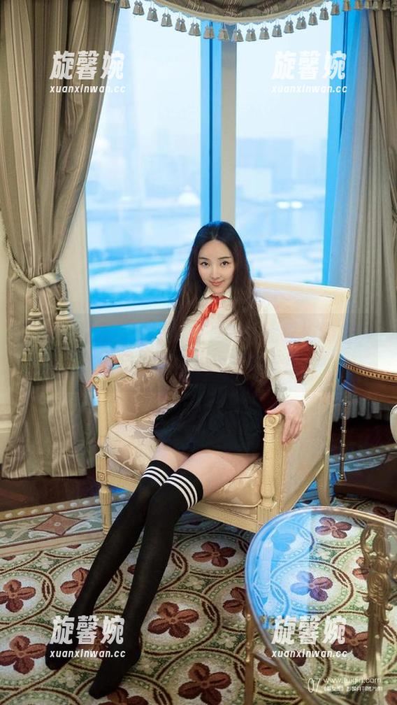 TuiGirl推女郎 - 世间少有，土豆姐的定制连衣裙，馋得我想捧在手里！