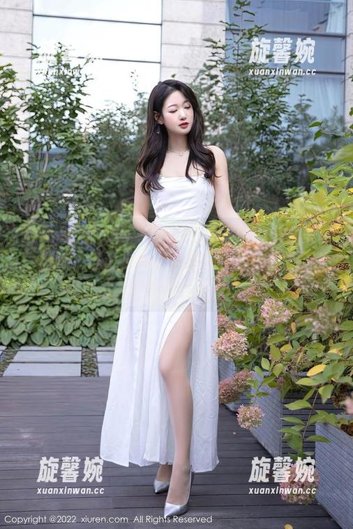 Xiuren秀人网-Laura苏雨彤 Xiuren秀人网 - Laura苏雨彤的少女美图:你瞧,谁说少女只会甜腻,她的镜头下还有些俏皮呢。