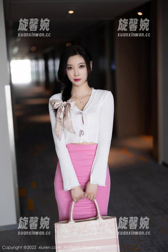 Xiuren秀人网-Mina米娜 Xiuren秀人网 - Mina米娜的白衬衫之道——精选图片里展示了什么叫随性与自在。