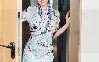 Xiuren秀人网 – 捧着伊丽莎有点白美脚写真全集：隆重感谢这些腿，让我从梦中醒来！