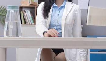 Xiuren秀人网 – 艾栗栗栗栗栗栗吖的妹妹套图上线，下载前记得深呼吸，别慌