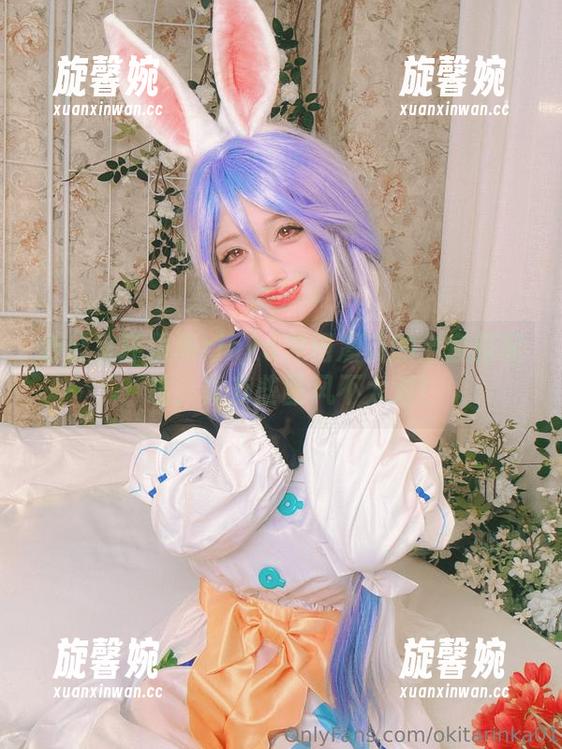 rinka冲田凛花 办公室环境和rinka冲田凛花的全套搭配,唉,真有些画风不太对!