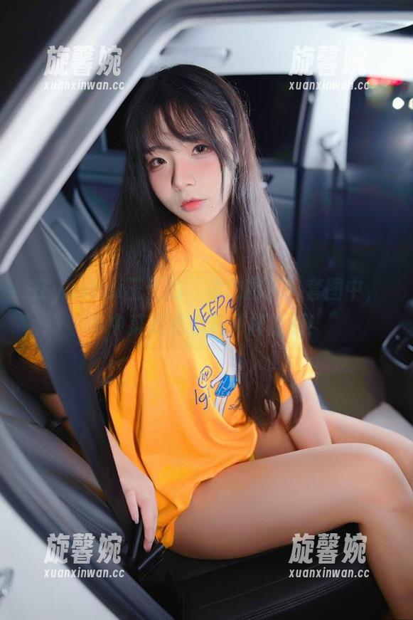 yuuhui玉汇 在yuuhui玉汇的“初恋厨房”套图中,手中菜刀和心机同样锐利!