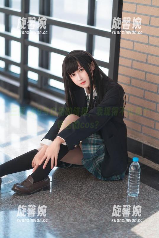 三度_69 三度_69与白裙的碰撞,表现得不就是个饶舌的cos?