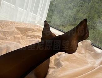 微密圈 – 想当夏日宅男?用俏妞qiaoniu66的比基尼原图壁纸试试!