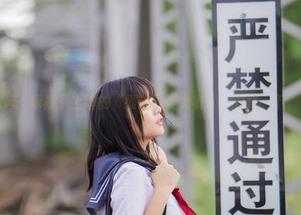 兔玩映画精选：绿裙子上演的“搔首弄姿大赛”，对比一下，谁更会撩？