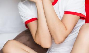 头条女神 – 信悦儿最近制服图包更新，完全是一天一天盼啊！