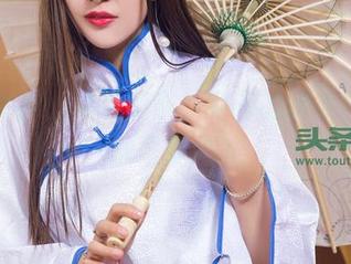 头条女神 – 免费获取！尹菲的皮衣照，你敢下载吗？