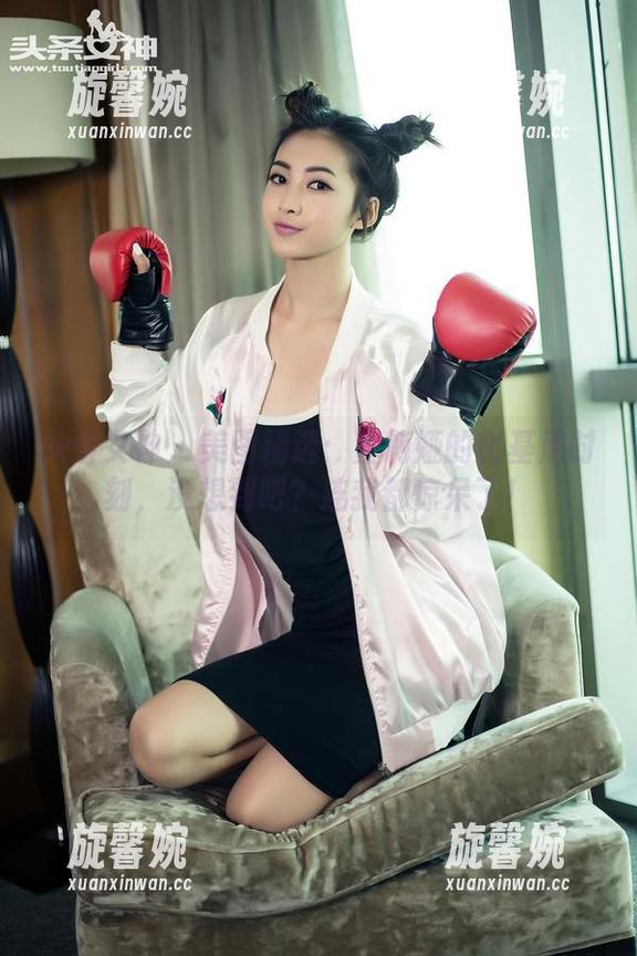头条女神 - 美图精选：查莉娅的比基尼时刻，没想到吧？连我都惊呆了！