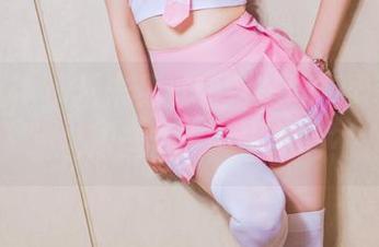 头条女神 – 从未见过的完美丝，梁芮溪的图包精选，谁说这不潮？
