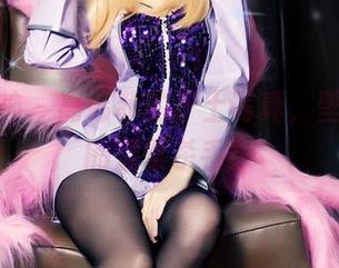 头条女神 – 高韩菲的护士写真，壁纸里面的温柔杀手！
