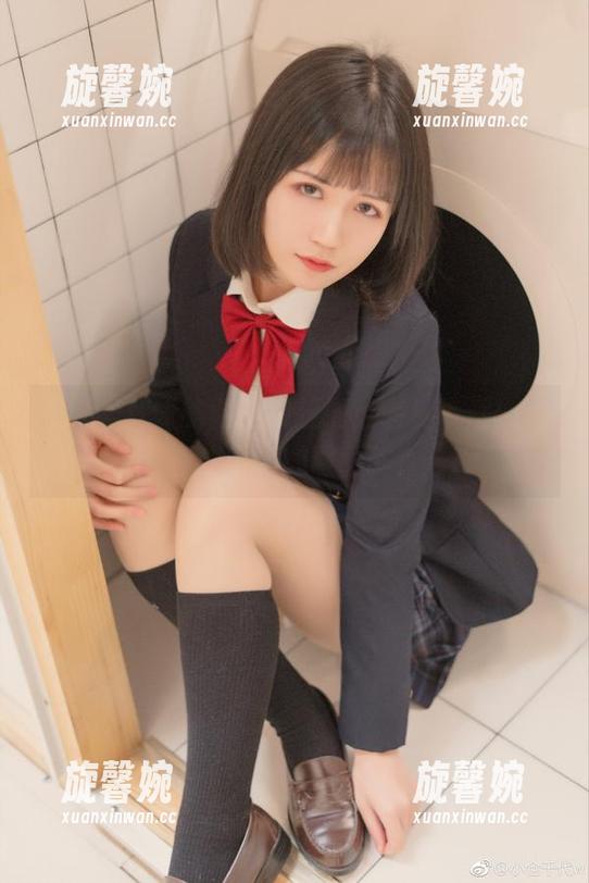 小仓千代w的全套舰长游泳装真带感，脑补出海战的画面了？