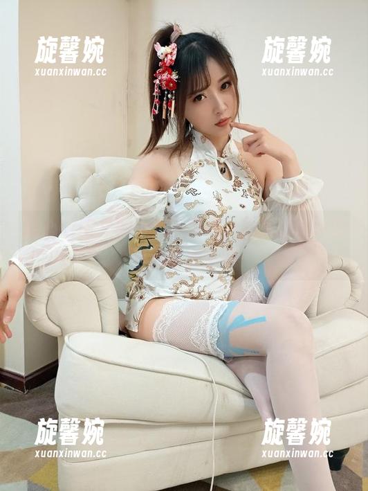 小女巫露娜 甜心COS里的小女巫露娜,分享时别掉进自己的梦里哦