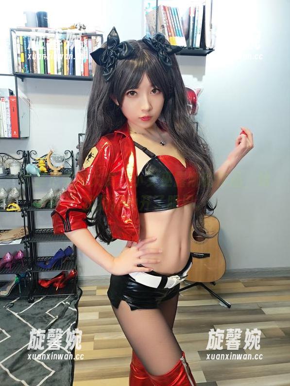 小女巫露娜 比基尼美图大赏:小女巫露娜的作品,给我狠狠地开了眼界。