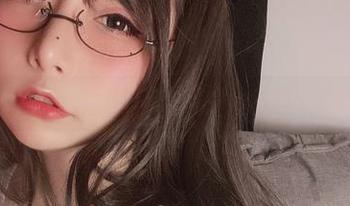 懒癌患者救星!免费打卡小泉学姐吖的小恶魔美图!