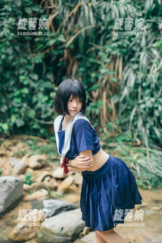 小野妹子w的夏日写真，随处可见，下载手到擒来。