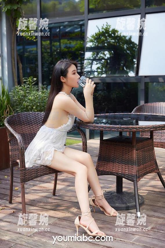 尤蜜荟-李承美 尤蜜荟 - 腿部展示时间:李承美写真集大更新,脚踝也来凑热闹!