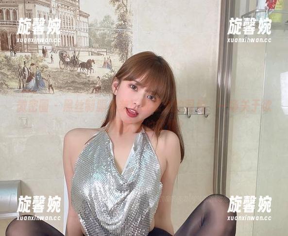 张思允 微密圈 - 黑丝制服来袭!张思允的图包,一场关于欲望和职场的较量?