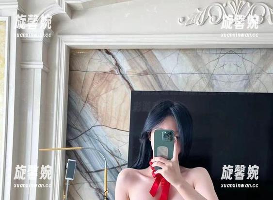 张鑫baby 微密圈 - 张鑫baby与你分享黑红碰撞的原图壁纸:看得见的色彩游戏!