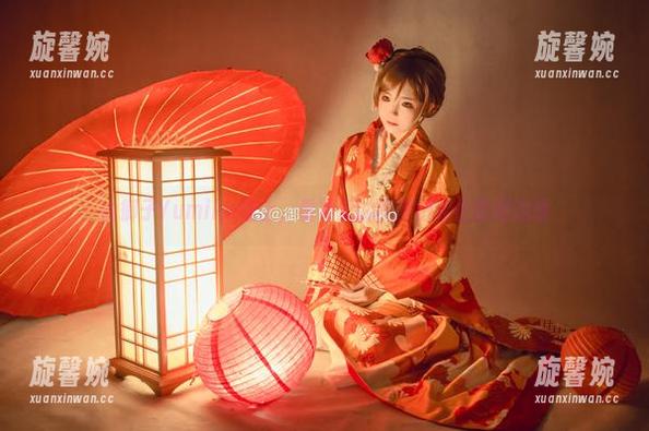 御子Yumiko 由御子Yumiko送上,看夏天的原图行走在时间边缘
