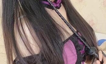 桜井宁宁的吊带图包，衣服反倒成了配角…