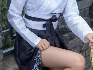 梦丝女神 – 更新!玥玥黑色迷人,图片里的每个细节都似乎在低语。