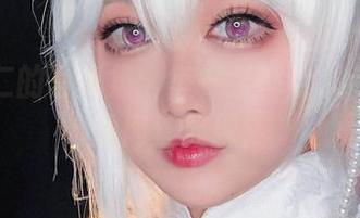 椒妮佐仁的写真集：每一张都让人“流连”的肉丝显现！