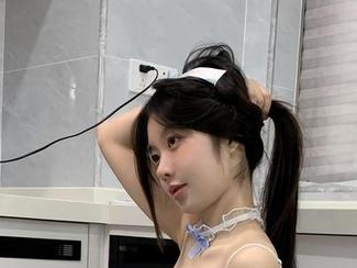 微密圈 – 火龙果羊红色连体吊带精选:穿上它,谁敢说不够辣?