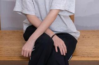 甜予摄影 – 筱筱的白棉袜，美图壁纸，又是一波猜灯谜的节奏。