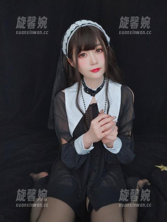 2022年fantia私房写真：白银81带你领略不同凡响
