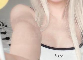 把“圣诞老人”搞得这么好玩,还得是眼酱大魔王w的写真!