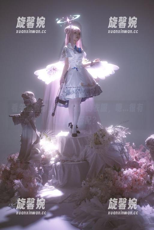 矢量鱼 看矢量鱼穿上笑面教授的衣服,嗯...很有意思的搭配?