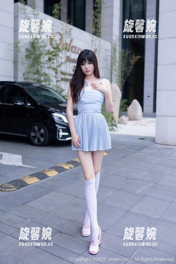 秀人网 - 这组温妮的制服写真，下载之后，让人心里痒痒的。