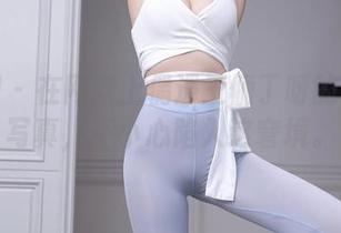 秀人网 – 在网盘上偶遇王俪丁呀的兔女郎写真，不小心陷入这窘境。