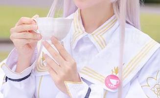 在线静观紫氯氯的旗袍,比如说,最后那一抹眼神…?