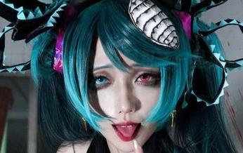 无圣光照亮了绞肉姬的图包——星见雅自拍,太好奇了吧?