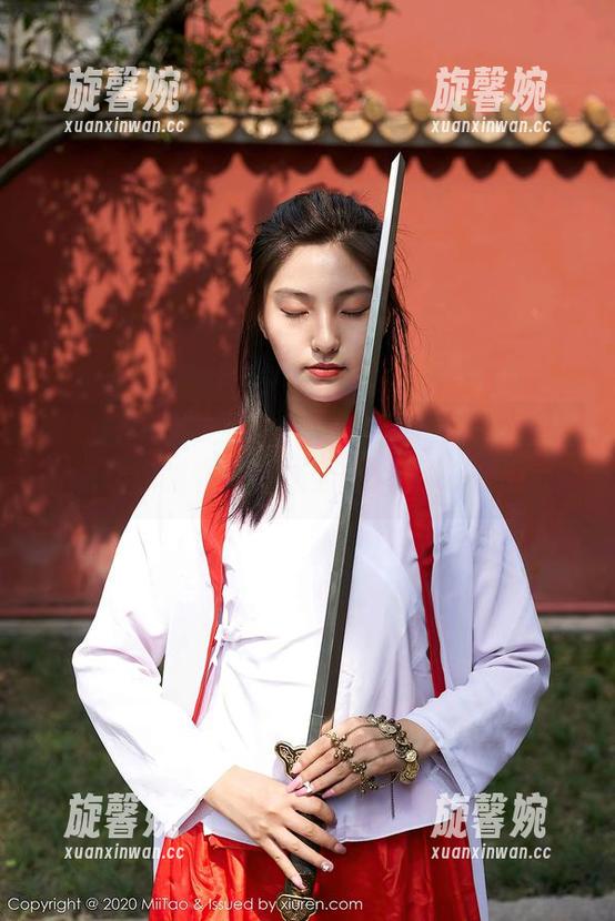 蜜桃社-美绪 蜜桃社 - 来支纯白色的调色板——免费美图让你的眼睛也过个瘾,感谢美绪!