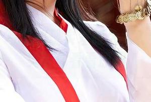 蜜桃社 – 写真和现实差距太大?学姐韩贝贝带你看看原图