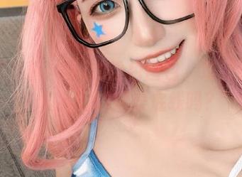 这位贝儿酱Miki的粉色图包，难到又是要攻陷我们的审美底线吗？