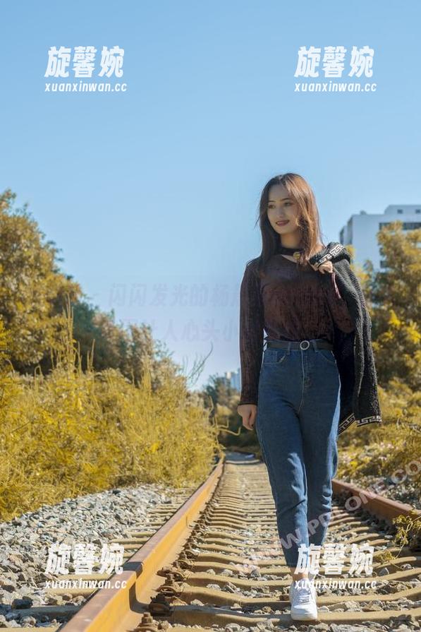 轰趴猫-杨晨晨sugar 轰趴猫 - 闪闪发光的杨晨晨sugar,油亮美图让人心头小鹿乱撞。