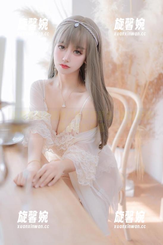 过期米线线喵的户外写真图集：这恰好就是极简的诱惑