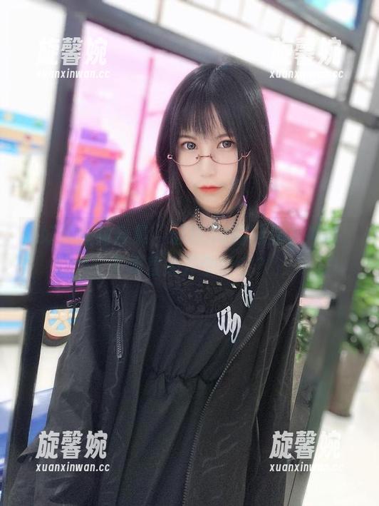 逐月Su 说好的红裙合集,逐月Su的网盘太神秘,不如直接开个聚会?